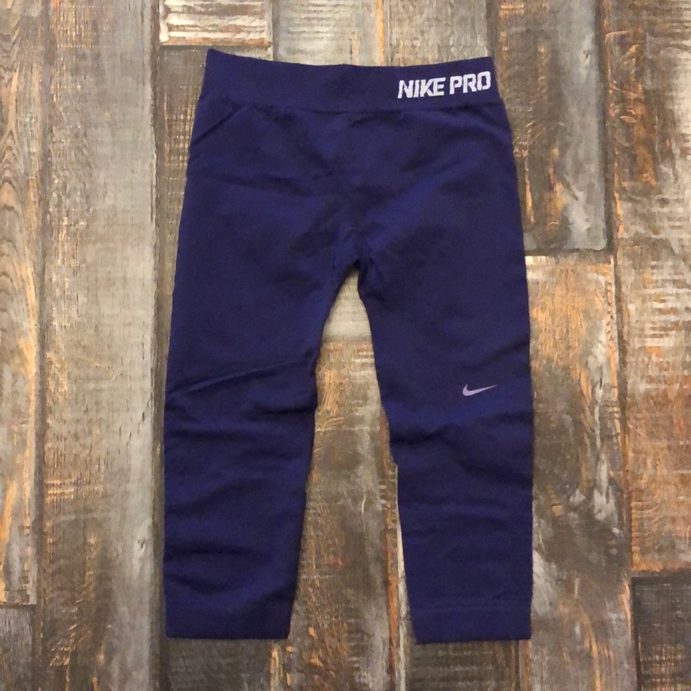Nike Pro capris leggings